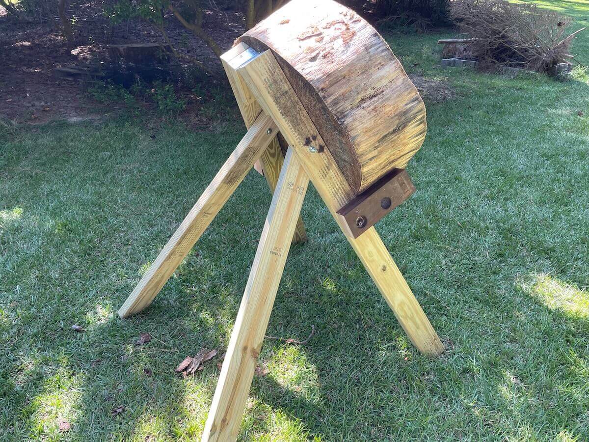 tomahawk target stand