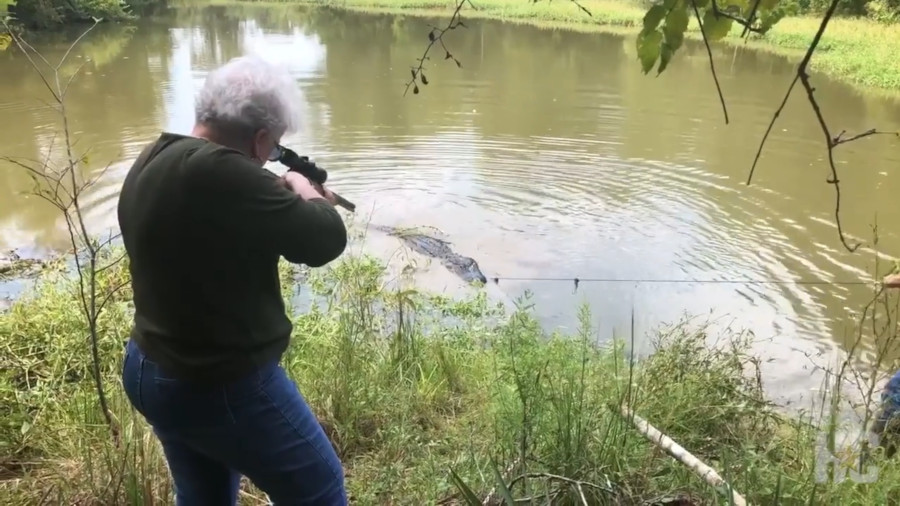 Texas Mayor and Great-Grandmother Kills 12-Foot Gator