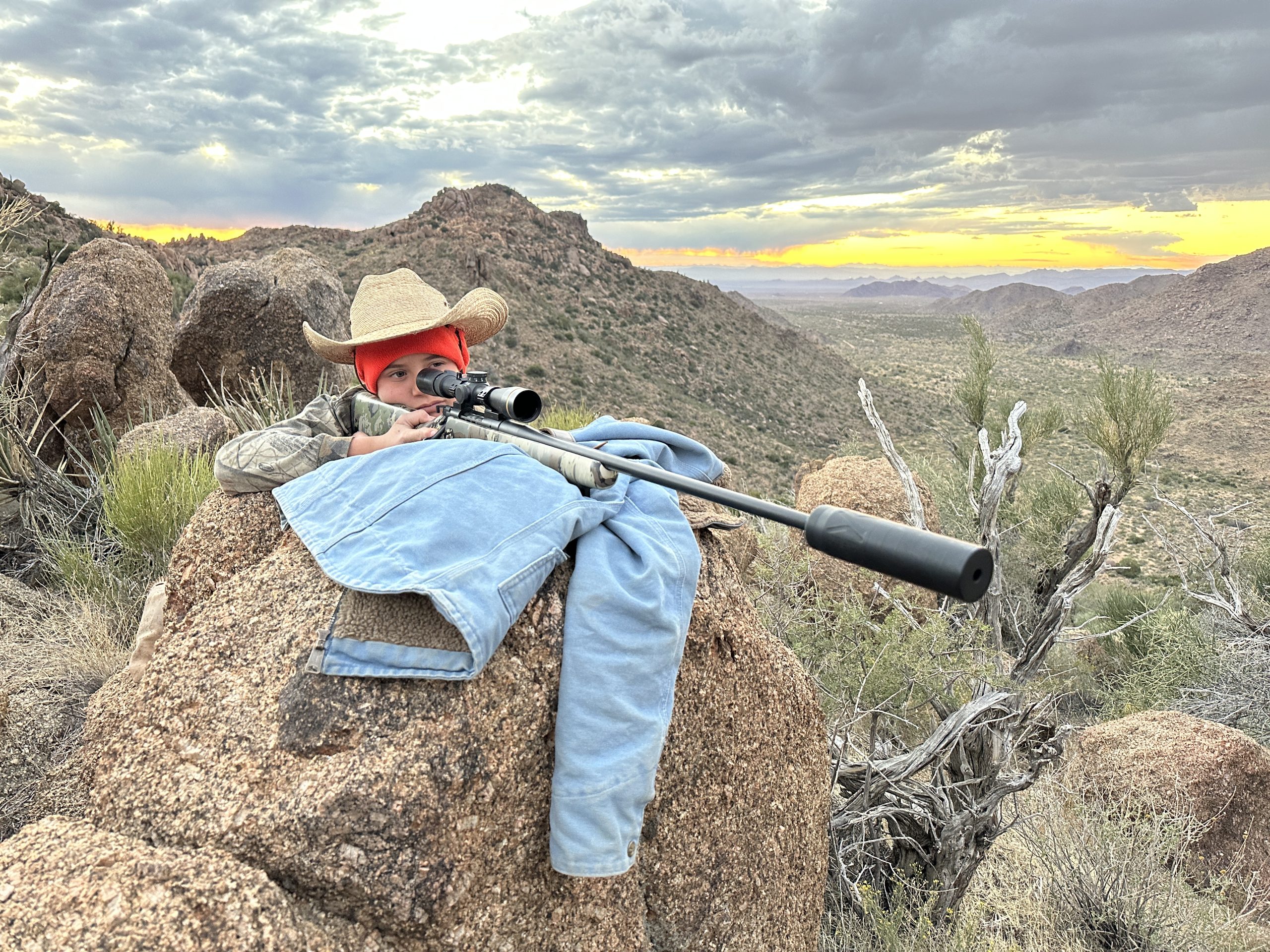 Elayna with rock-solid rest and ready to fire. 